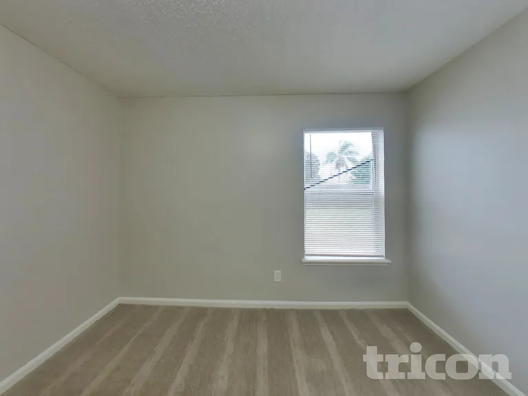 341 Silent Brook Trl — Photo 13
