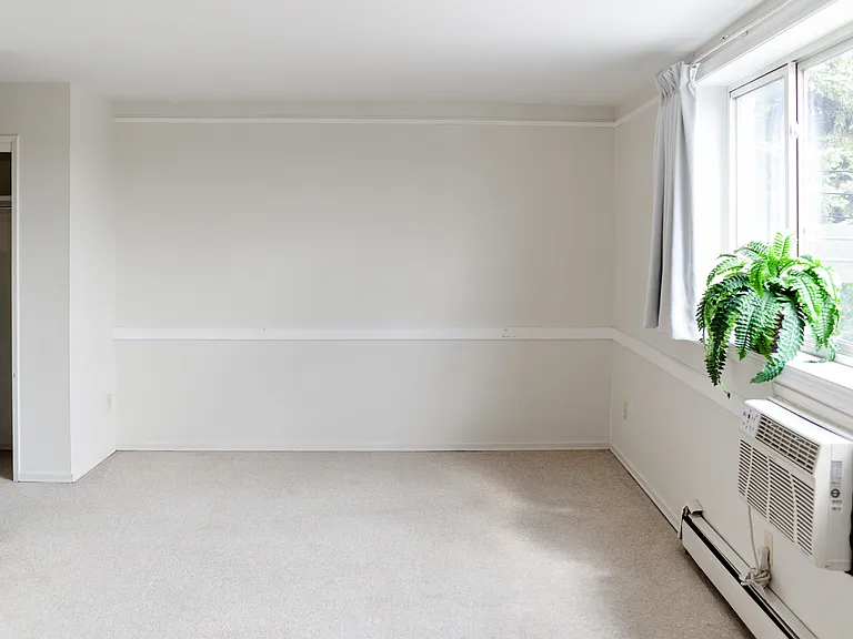 1740 Taylor Ave — Photo 24