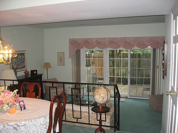 5th image of 2787 Chateau Cir