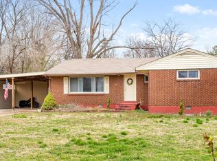 221 Hallbrook Dr, Clarksville, TN 37042