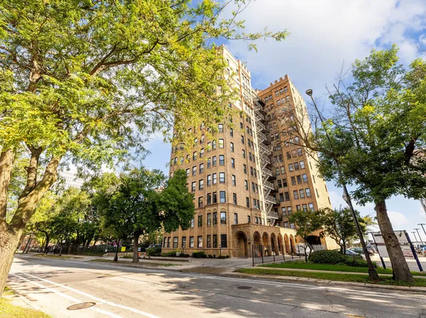 7321 S South Shore Dr Ste 2B, Chicago, IL 60649