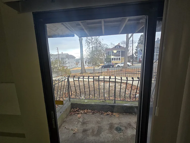 320 Bennett St #HEAT_INCLUDED — Photo 9