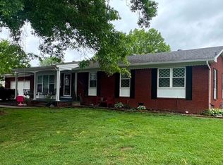 1401 S Calumet Dr, Worthington, KY 41183