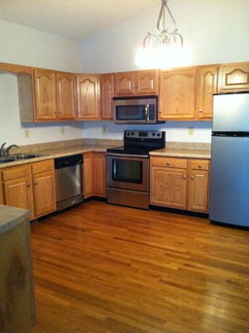 2nd image of 207 Middlesex Ave #B