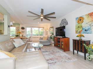 30 Stoner Avenue NW #2-O, Great Neck, NY 11021