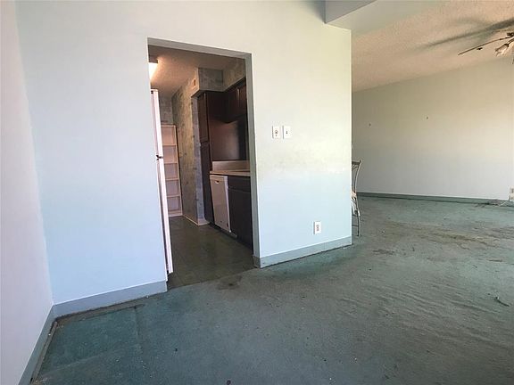 3rd image of 7700 Seawall Blvd APT 506