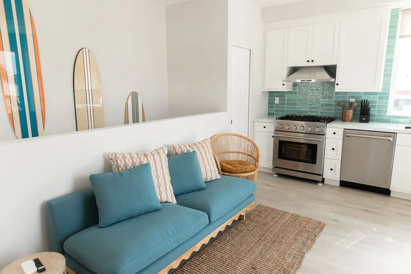 2 bed, 1.5 bath, 1050 sqft, $7,000 — Photo 4