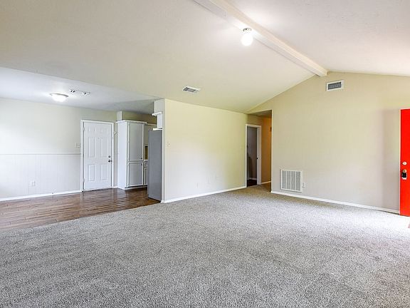 4th image of 3210 Ridgefield Rd