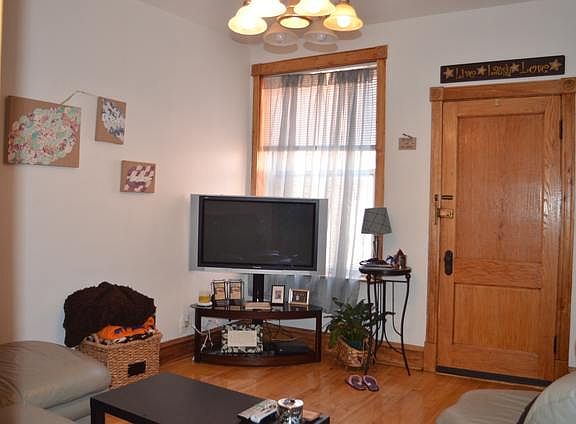 4th image of 2342 W Walton St APT 1R