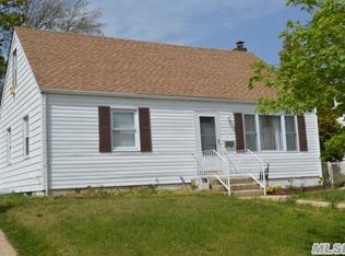 431 Barbara Ln, West Hempstead, NY 11552