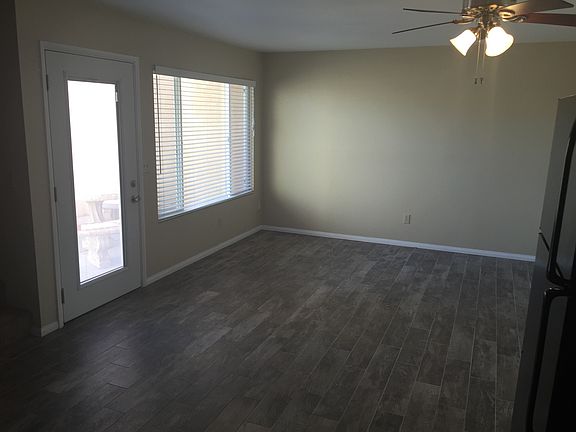 2nd image of 4725 Mansfield St #4