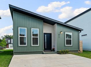 911 States Ave, Bentonville, AR 72713