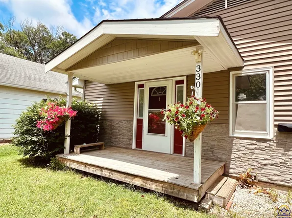 330 Holliday St, Osage City, KS 66523