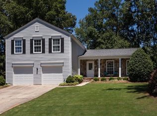 395 Barrington Dr E, Roswell, GA 30076