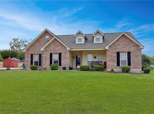 202 Rabbit Hl, Lorena, TX 76655