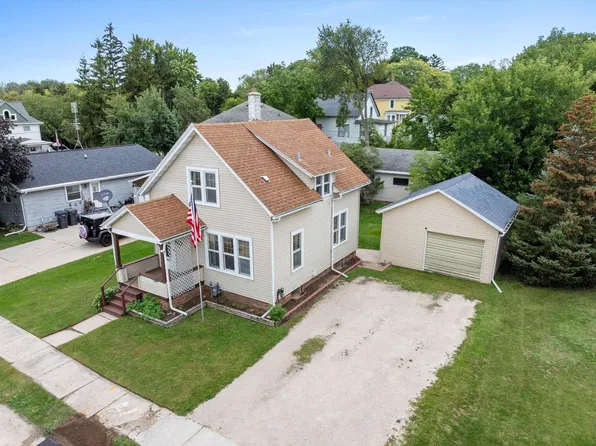 520 Hickory St, Sheboygan Falls, WI 53085