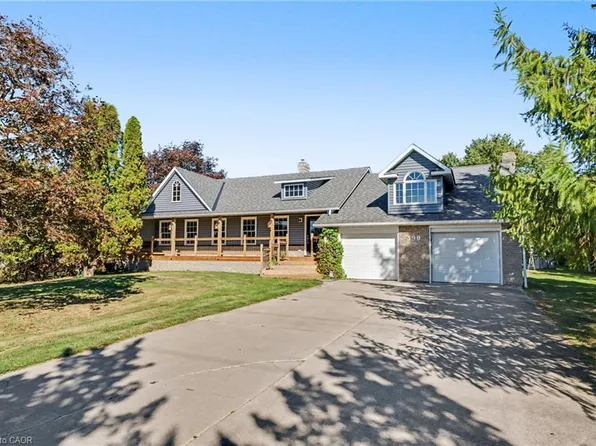 390 Sydenham Rd, Hamilton, ON L9H 5E2