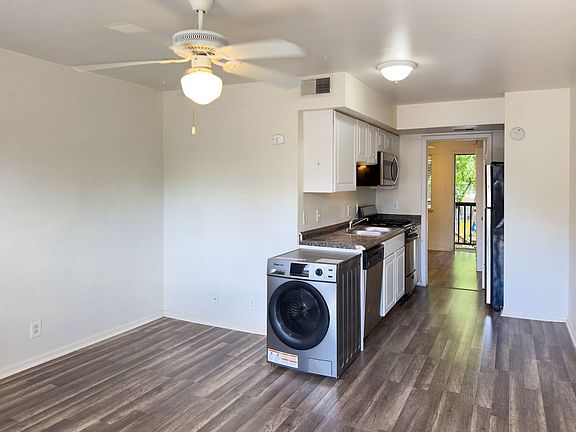 4th image of 1010 W 23rd St #9