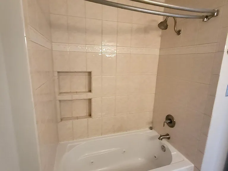 8702 Castlerock Ct — Photo 43