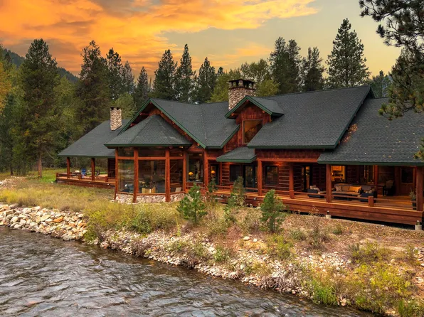 6900 Nez Perce Rd, Darby, MT 59829