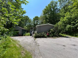 58 Hosmer Pond Rd, Camden, ME 04843