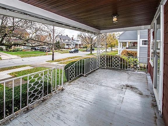 2nd image of 17216 Oxford Ave
