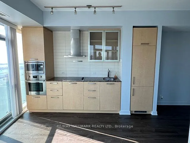 14 York St #5611 — Photo 1