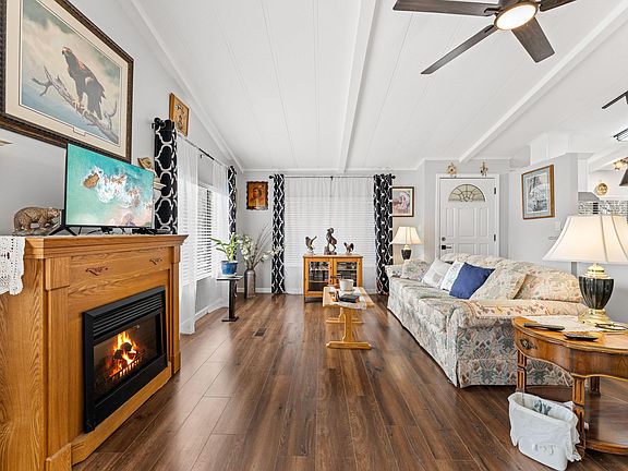 3rd image of 161 Melinda Way