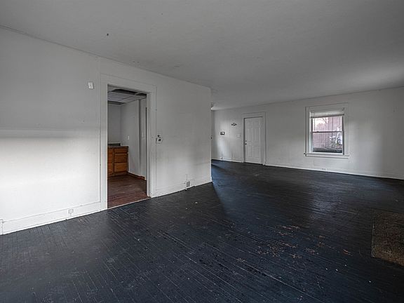5th image of 1425 Auburn St
