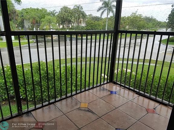 3rd image of 422 Lakeview Dr APT 204