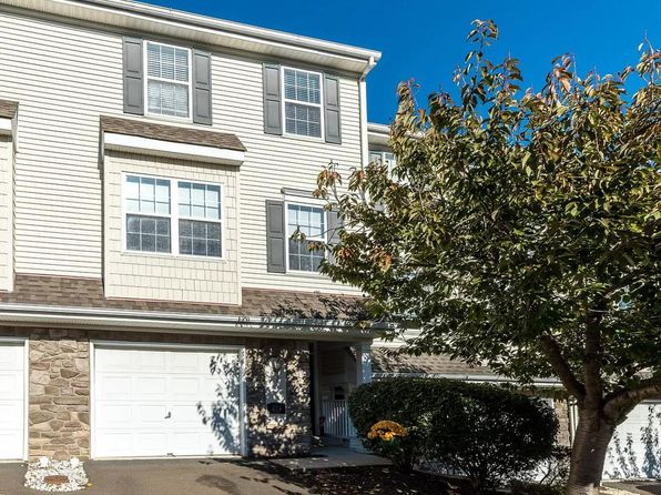 411 Fort Hill Cir #411