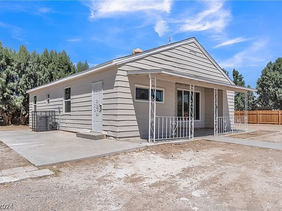3rd image of 2309 Betty Ln