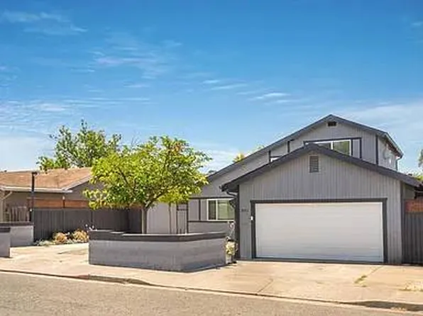 301 Baylor Dr, Vallejo, CA 94589