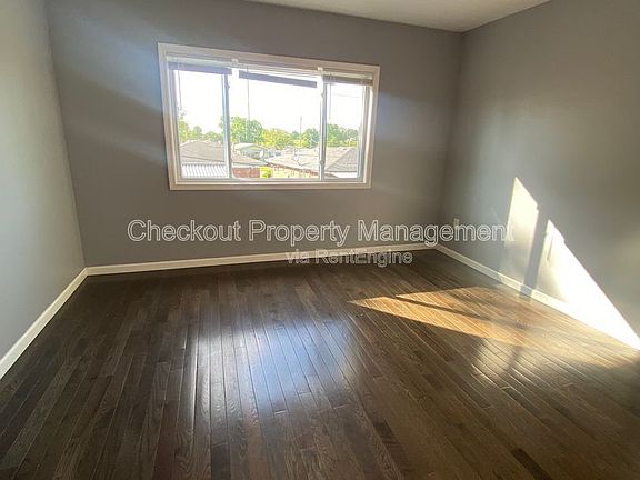 2nd image of 812 W Schirmer