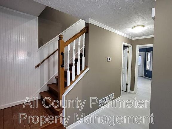 2nd image of 2990 Riverbend Dr