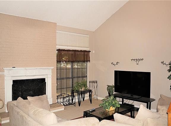 3rd image of 2552 Galemeadow Dr