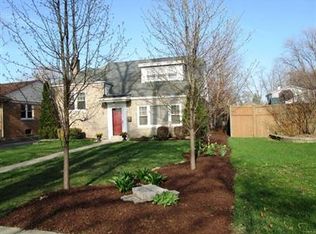 641 S Parkside Ave, Elmhurst, IL 60126