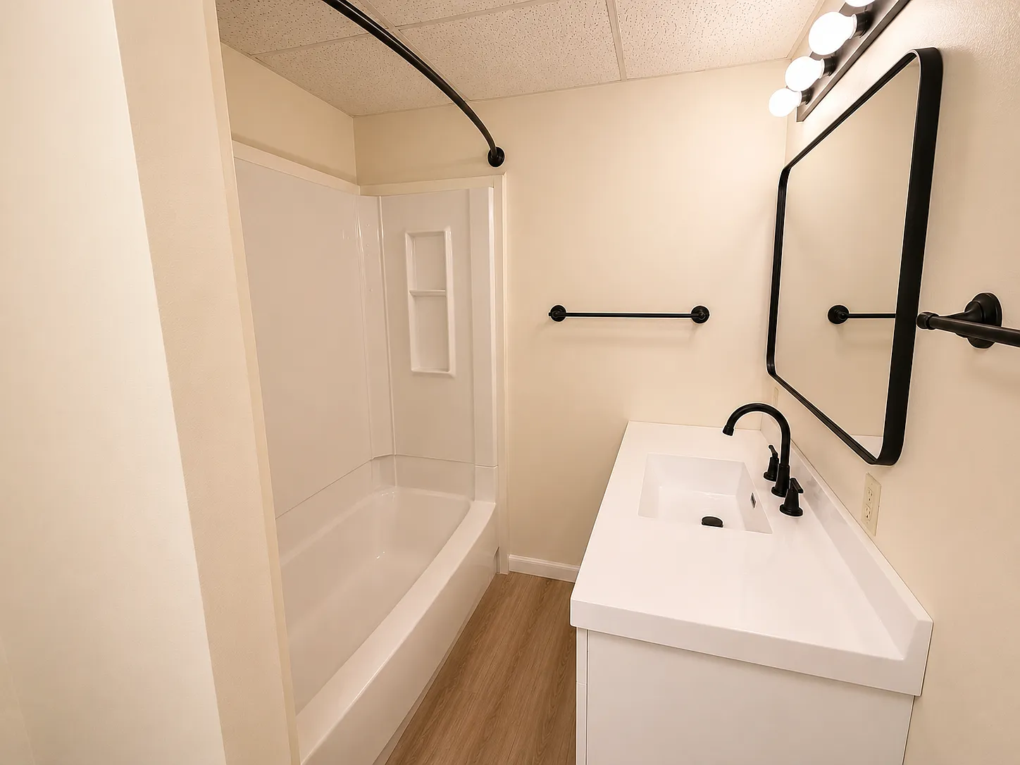 3 bed, 1250 sqft, $1,750 — Photo 2