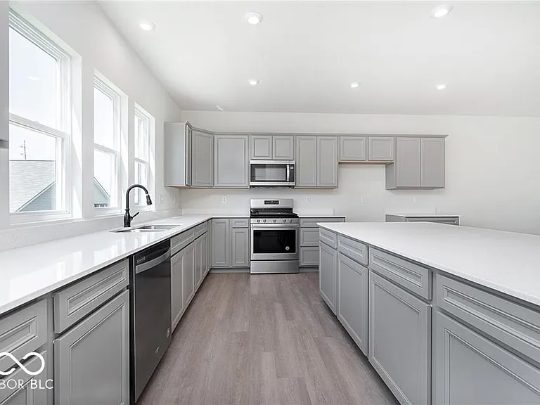 9735 Junction Sta — Photo 6