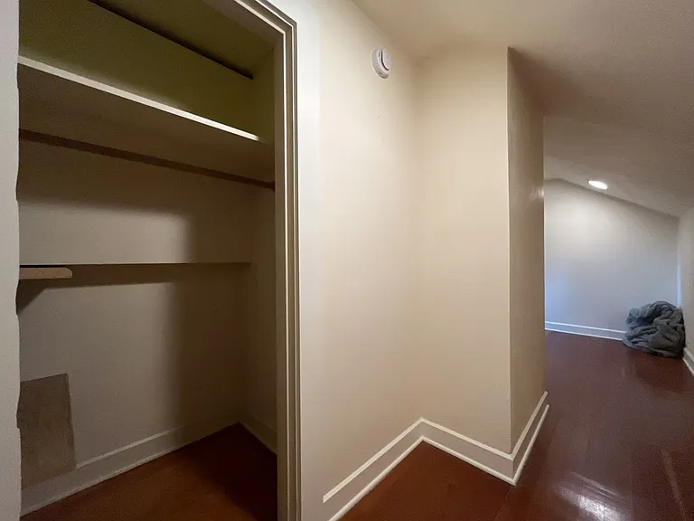 2430 SE Park Ave — Photo 40