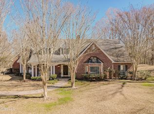 2500 Dana Rd, Vicksburg, MS 39180