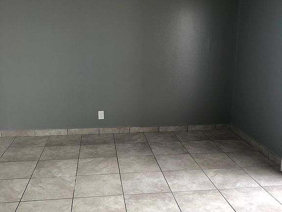3rd image of 15556 Vanowen St APT 3