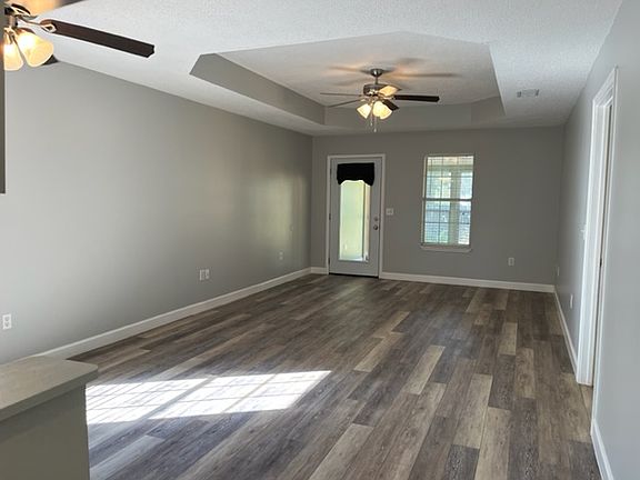 5th image of 24883A Ivy Ln