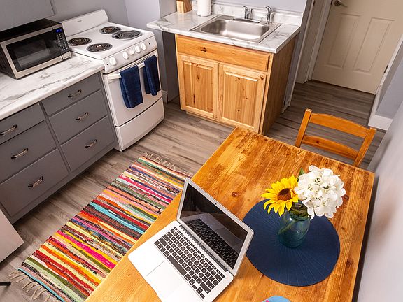 Adorable kitchen with all the amenities you will need.