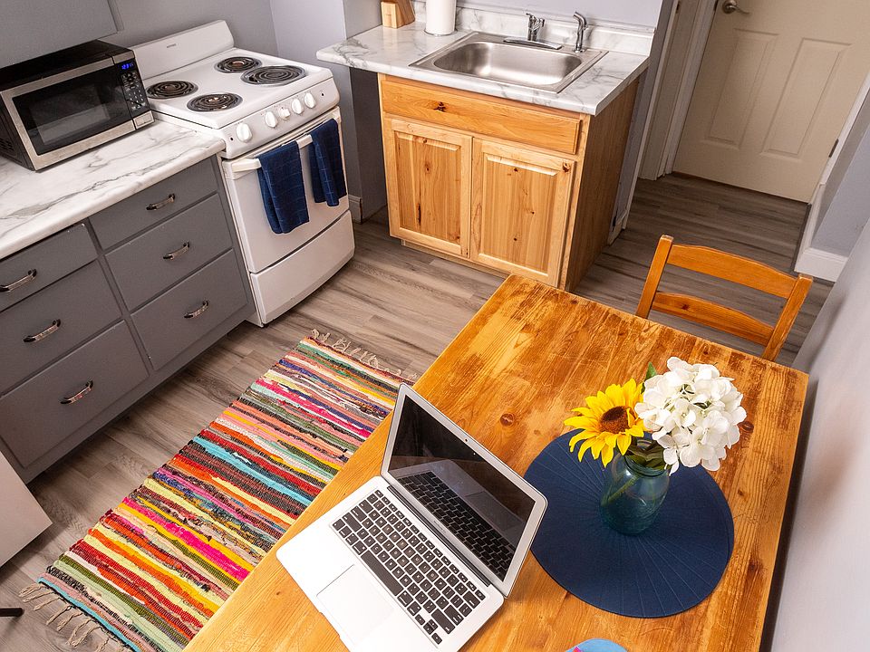 Adorable kitchen with all the amenities you will need.