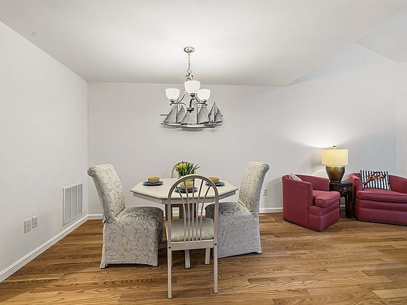 3rd image of 33 Quarry Ridge Ln #33