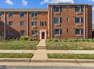 1620 W Abingdon Dr APT 301, Alexandria, VA 22314
