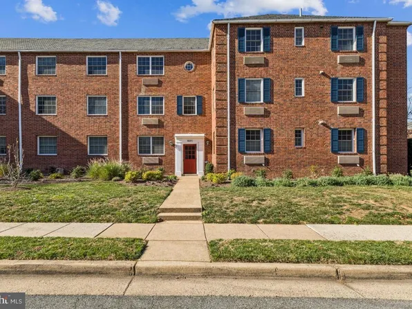 1620 W Abingdon Dr APT 301, Alexandria, VA 22314