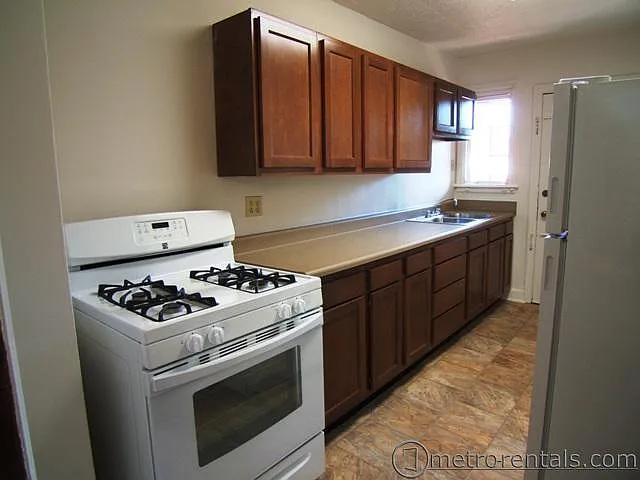 440-450 Rhoads Ave — Photo 38