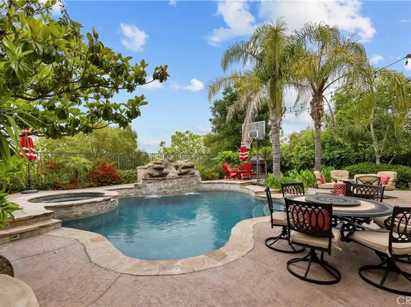 26844 Peppertree Dr, Valencia, CA 91381